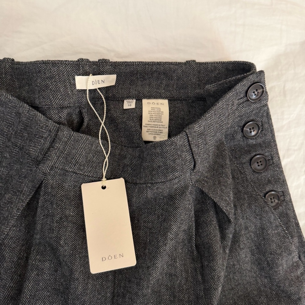 Doen Lawrence Pant in Black Herringbone - Picture 2 of 3